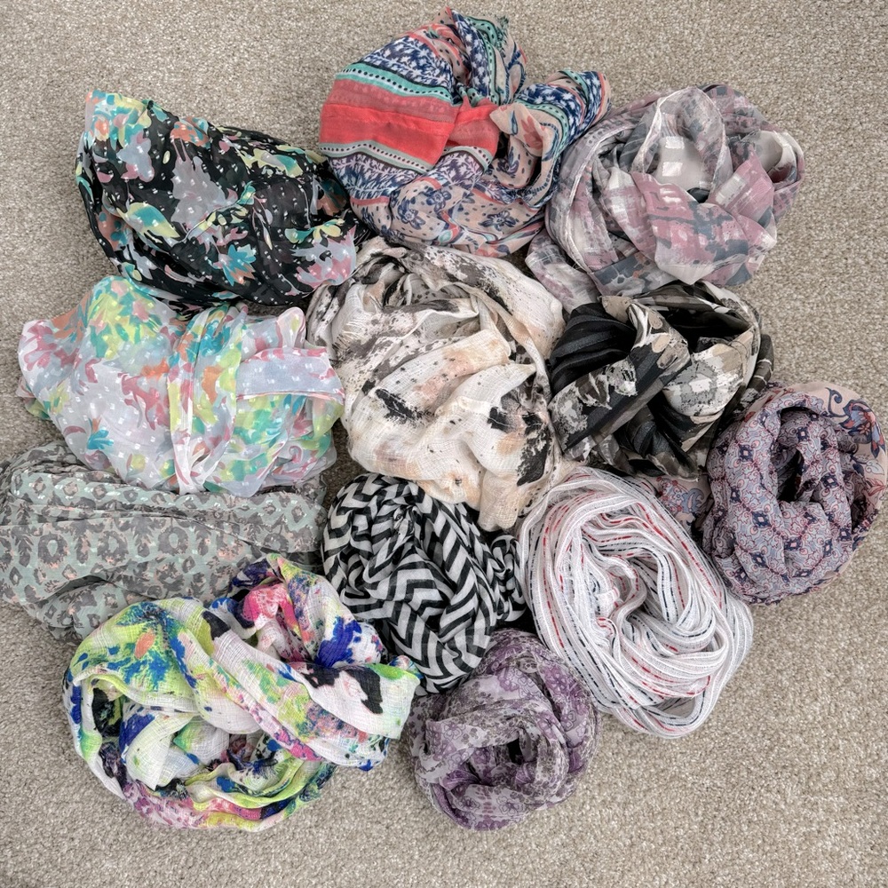 12 infinity scarves make an offer!